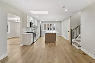 4951 Crest Ct, Country Club Hills, IL 60478 - Photo 12