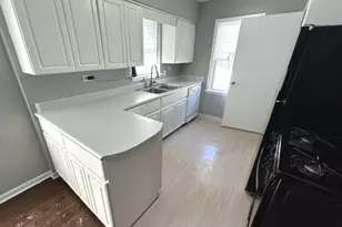 717 E 154th St, South Holland, IL 60473 - Photo 4