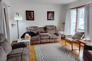 11410 S Neenah Ave, Worth, IL 60482 - Photo 2