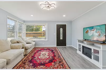 8846 Austin Avenue, Morton Grove, IL 60053 - Photo 4