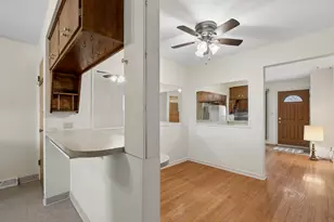 535 N McAree Rd, Waukegan, IL 60085 - Photo 6