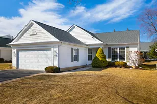 13390 Crestview Dr, Huntley, IL 60142 - Photo 1