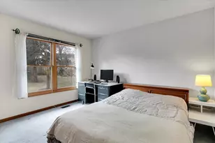 311 Millcreek Ln, Naperville, IL 60540 - Photo 6