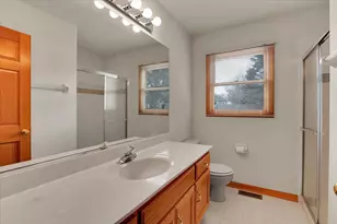 311 Millcreek Ln, Naperville, IL 60540 - Photo 8