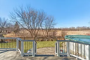 10 Farmington Ct, Lake in the Hills, IL 60156 - Photo 26
