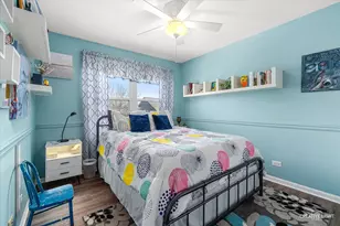 10 Farmington Ct, Lake in the Hills, IL 60156 - Photo 16