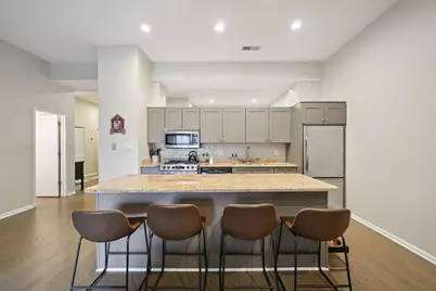 2512 N Bosworth Avenue #202, Chicago, IL 60614 - Photo 6