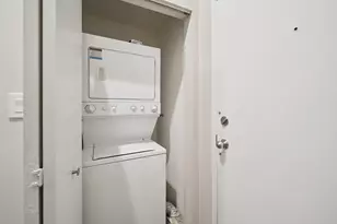 2512 N Bosworth Ave, Chicago, IL 60614 - Photo 18