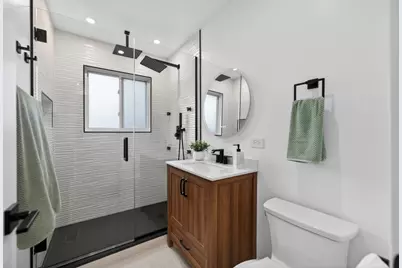 241 E Schick Road, Bloomingdale, IL 60108 - Photo 14