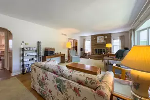 1219 Golf Ln, Wheaton, IL 60189 - Photo 6