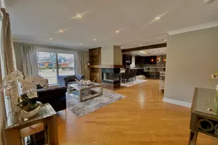 4735 Locust Ave, Glenview, IL 60025 - Photo 2