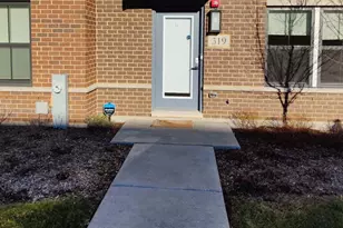 319 Elm Ct., Mount Prospect, IL 60056 - Photo 4