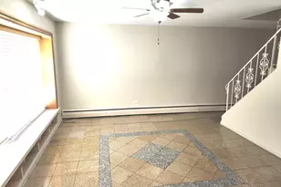 8843 Robin Dr, Des Plaines, IL 60016 - Photo 2