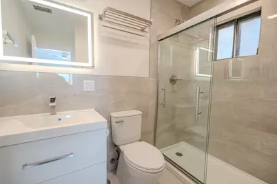 2740 W Farragut Avenue #2, Chicago, IL 60625 - Photo 12