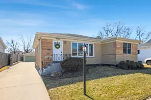 9027 27th St, Brookfield, IL 60513 - Photo 1