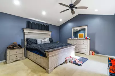 18710 Walnut Avenue, Country Club Hills, IL 60478 - Photo 14