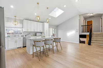 18710 Walnut Avenue, Country Club Hills, IL 60478 - Photo 2