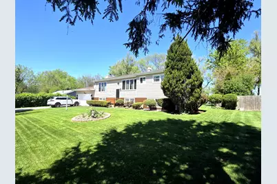 23W464 Olive Court, Carol Stream, IL 60188 - Photo 4