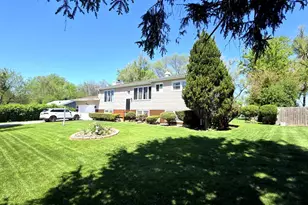 23W464 Olive Ct, Carol Stream, IL 60188 - Photo 4