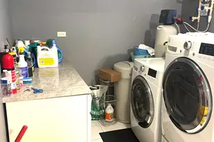 23W464 Olive Ct, Carol Stream, IL 60188 - Photo 14