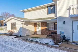 159 Chatham Ct, Bloomingdale, IL 60108 - Photo 1