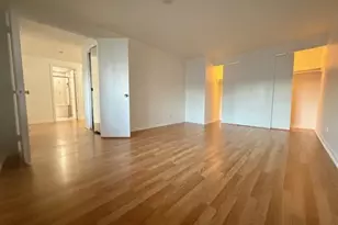 2080 Sutherland Pl, Hoffman Estates, IL 60169 - Photo 12