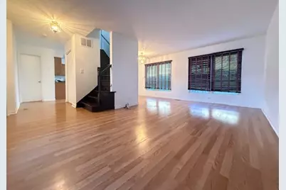 2080 Sutherland Place, Hoffman Estates, IL 60169 - Photo 2