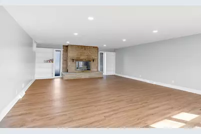 2308 Salem Boulevard, Zion, IL 60099 - Photo 8