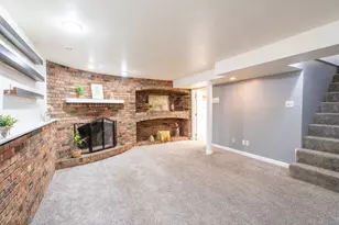 1607 Hovey Ave, Normal, IL 61761 - Photo 4