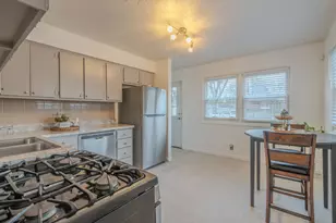 1607 Hovey Ave, Normal, IL 61761 - Photo 6