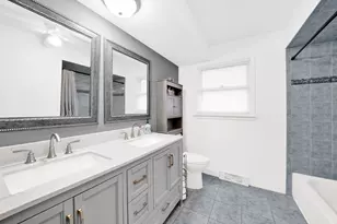 10732 S Meadow Ln, Palos Hills, IL 60465 - Photo 14