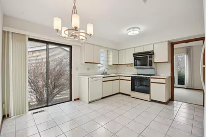 226 White Fawn Trail, Downers Grove, IL 60516 - Photo 12