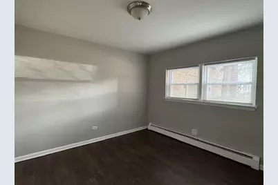 3352 W Hutchinson Street #1R, Chicago, IL 60618 - Photo 6