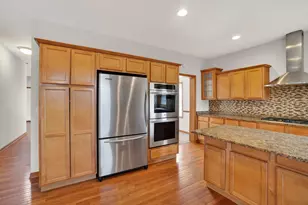 1302 Deerpath Dr, Yorkville, IL 60560 - Photo 18