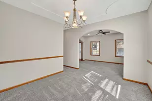 1302 Deerpath Dr, Yorkville, IL 60560 - Photo 16