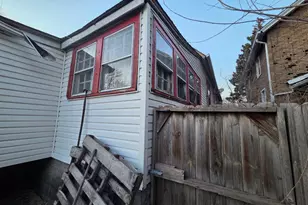 221 E 138th St, Dolton, IL 60419 - Photo 8