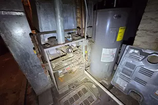 221 E 138th St, Dolton, IL 60419 - Photo 12