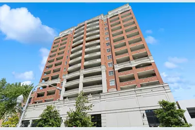 828 W Grace Street #810, Chicago, IL 60613 - Photo 1