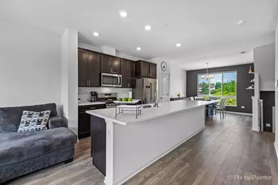 2333 Alumni Drive, Schaumburg, IL 60173 - Photo 2