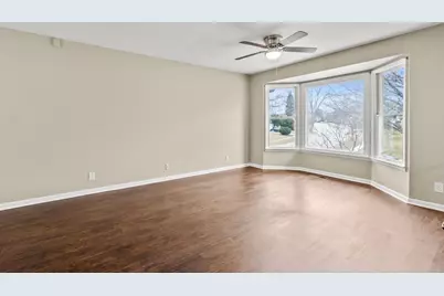 153 SW Camelot Way, Bolingbrook, IL 60440 - Photo 6