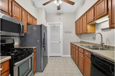 548 Woodhaven Drive, Mundelein, IL 60060 - Photo 6