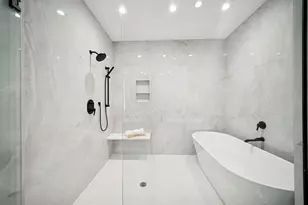 702 E 41st St, Chicago, IL 60653 - Photo 24