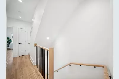 702 E 41 Street, Chicago, IL 60653 - Photo 18