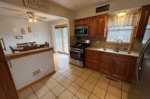 6743 W 115th St, Worth, IL 60482 - Photo 8