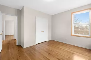 2615 W Fitch Ave, Chicago, IL 60645 - Photo 8