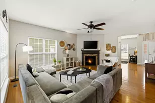 119 N 1st St, Geneva, IL 60134 - Photo 12