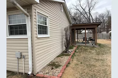 24 Cessna Drive, Centralia, IL 62801 - Photo 4