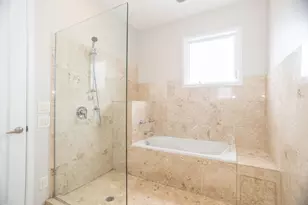 2444 W Madison St, Chicago, IL 60612 - Photo 10