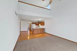 1071 Alexandria Dr, Sycamore, IL 60178 - Photo 4