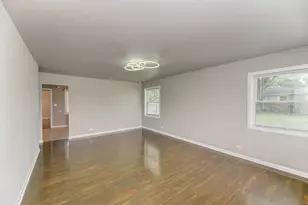 2837 Oxford Dr, Markham, IL 60428 - Photo 6